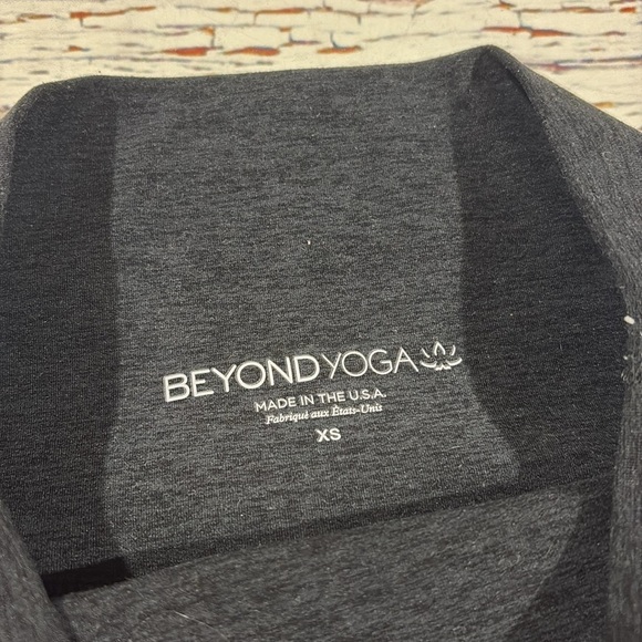 Beyond Yoga Darkest Night Mesh with It Spacedye Pocket Leggings - Picture 2 of 10